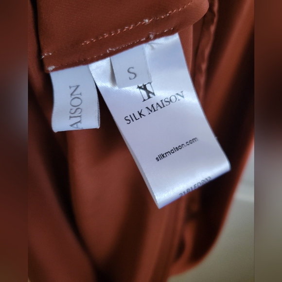 Silk Maison Dress in Burnt Orange Small - Picture 3 of 4